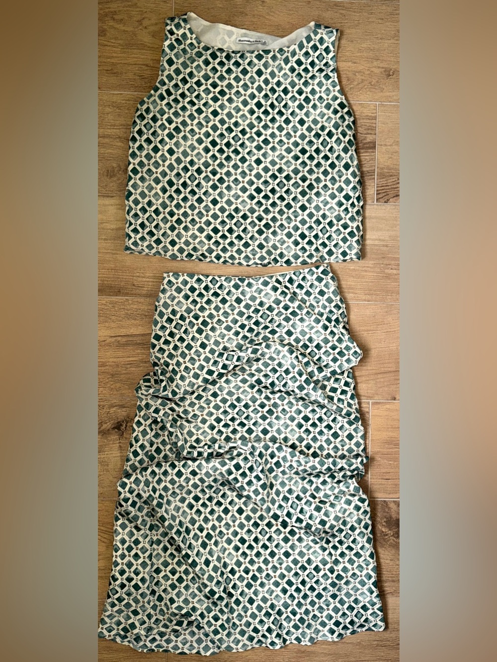 Abercrombie & Fitch Green Geometric Tile Top & Maxi Skirt Set - Picture 2 of 4